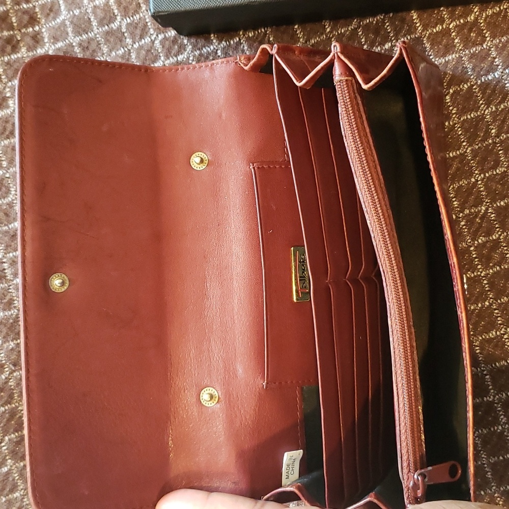 Woman's Talbots Wallet...Rust Color...Free Shippi… - image 8